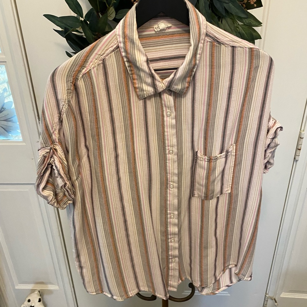 En Crème Vertical Stripe Button Down Top SS L